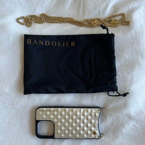 NWT iPhone 13 Pro Bandolier Crossbody Case - Picture 9 of 13